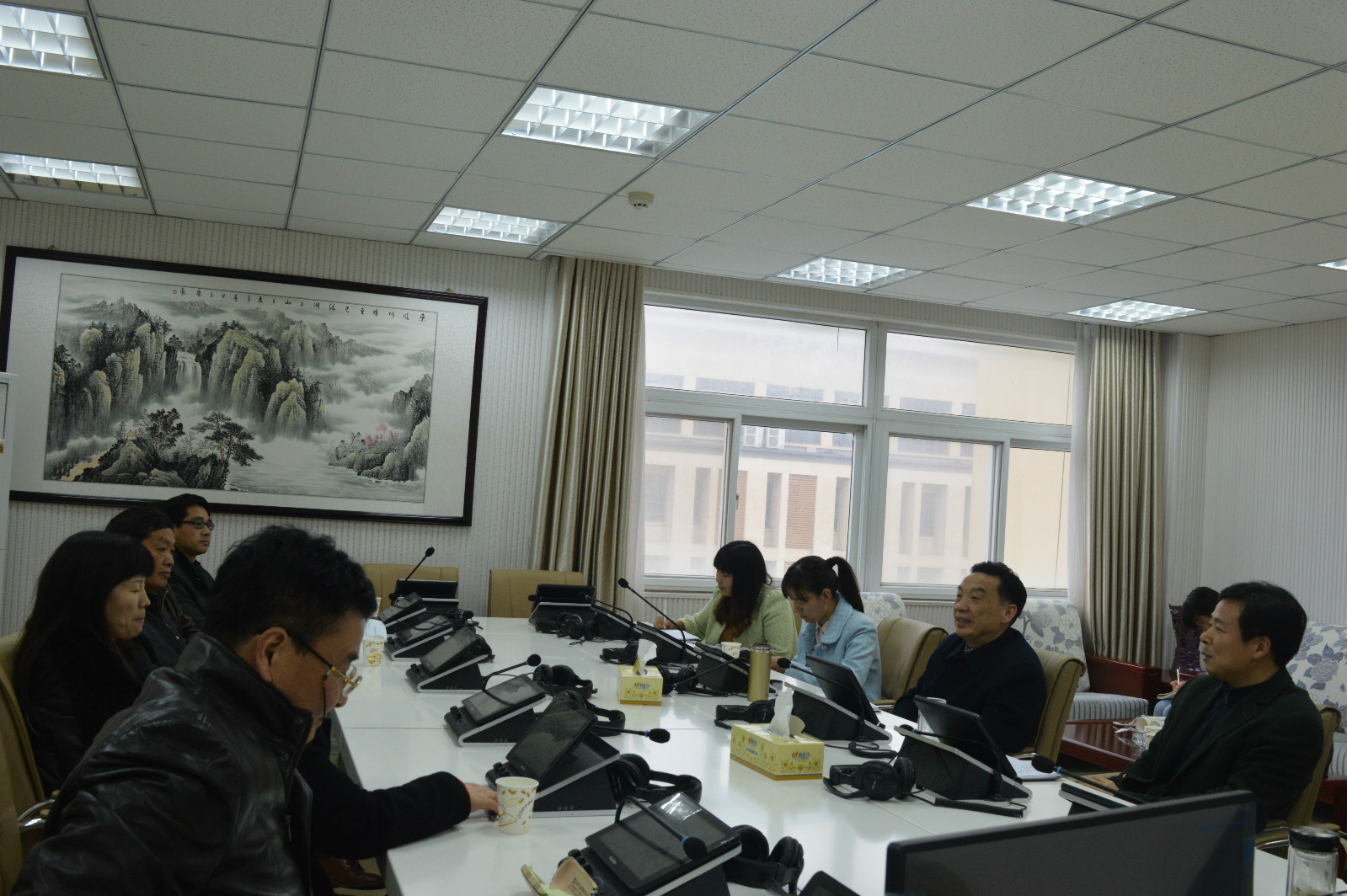 beat365亚洲体育官方网站举办退休教师座谈会