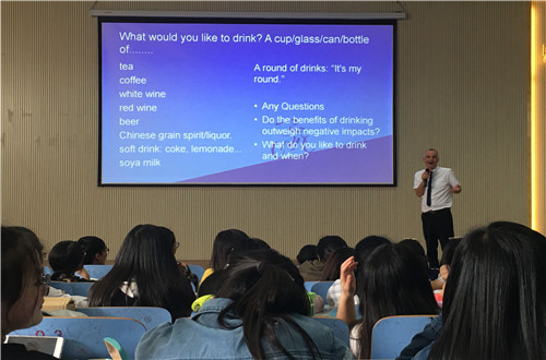 “聆听外教声音，助力自我发展”——beat365亚洲体育官方网站开展外教讲座系列活动