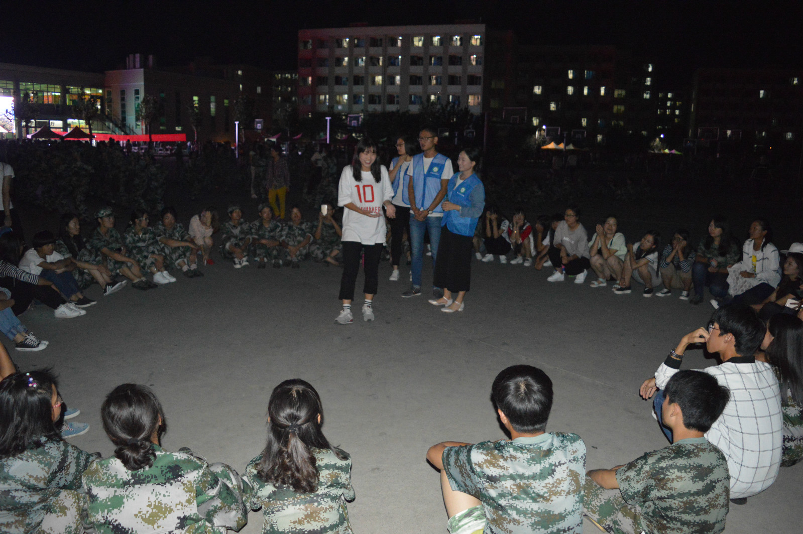 beat365亚洲体育官方网站积极组织新生开展心理素质拓展活动