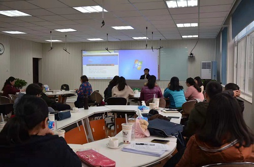 beat365亚洲体育官方网站举办“混合式教学背景下的网络空间建设”教学沙龙活动