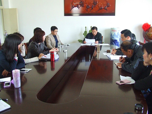 beat365亚洲体育官方网站教工党支部组织全体教工党员集中进行学习研讨