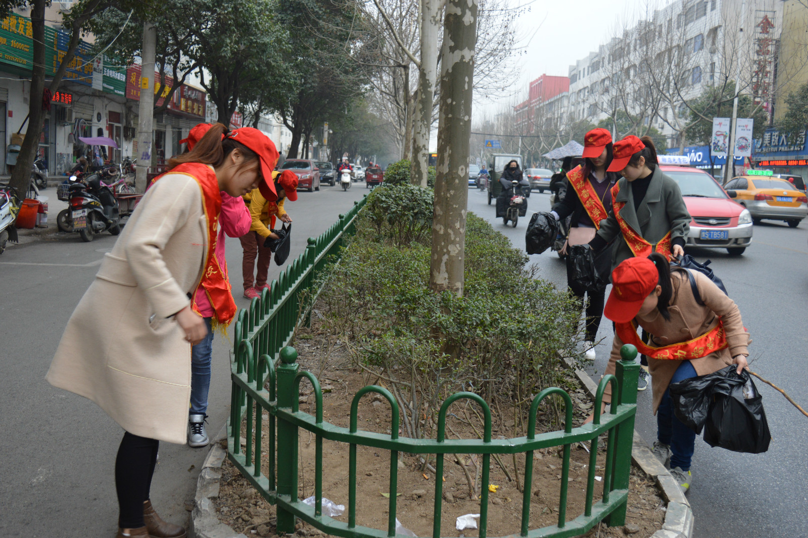 beat365亚洲体育官方网站开展学习雷锋志愿服务活动