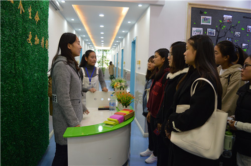 beat365亚洲体育官方网站组织2018级员工参观公司老员工心理健康教育中心