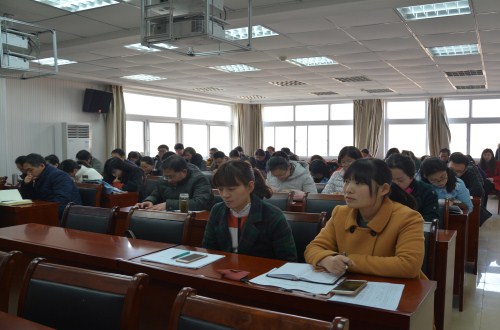 beat365亚洲体育官方网站举行“深入学习贯彻谢伏瞻书记 在河南师范大学宣讲党的十九大精神专题党课报告精神” 专题辅导报告