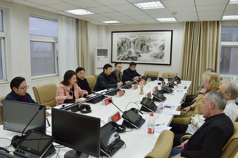  beat365亚洲体育官方网站召开外籍教师座谈会