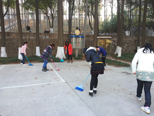 beat365亚洲体育官方网站举办志愿者打扫活动