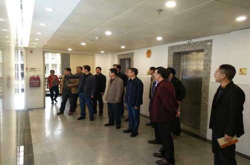 校领导检查指导公司实验室迎评工作