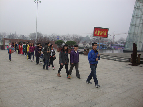 祭奠革命先烈 谱写盛世清明——beat365亚洲体育官方网站开展“我们的节日—清明”主题活动