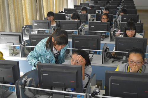 beat365亚洲体育官方网站认真做好2014级新生职业发展测评活动