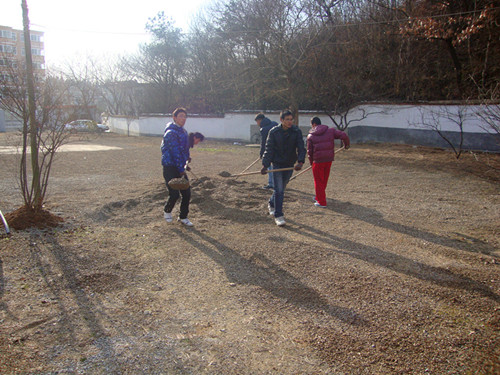 传递冬日温暖，共建和谐敬老院——beat365亚洲体育官方网站“和风志愿服务团”赴马鞍山敬老院开展义务劳动