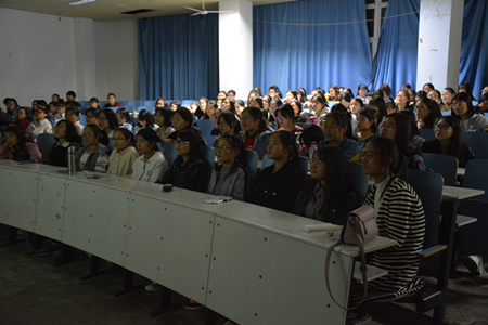 beat365亚洲体育官方网站开展经典影片观摩活动