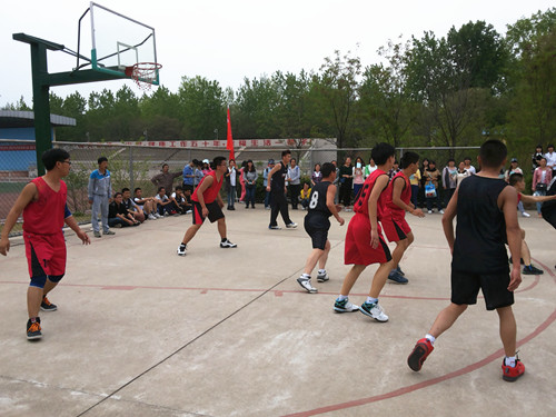 beat365亚洲体育官方网站男篮再战“谭山杯”篮球赛