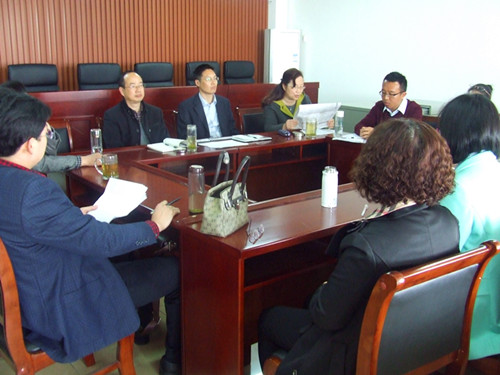 beat365亚洲体育官方网站教工党支部组织全体教工党员集中进行学习研讨