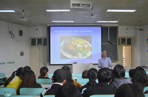 beat365亚洲体育官方网站成功举行外籍教师系列讲座 