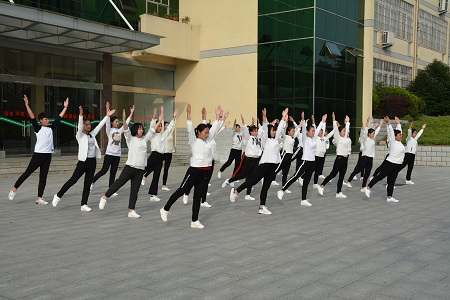 beat365亚洲体育官方网站成功举办2017级新生广播体操比赛